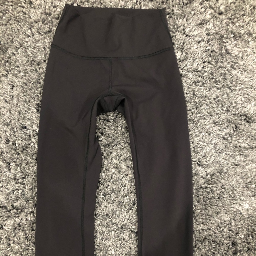 Lululemon wunder under cropped leggings size 4